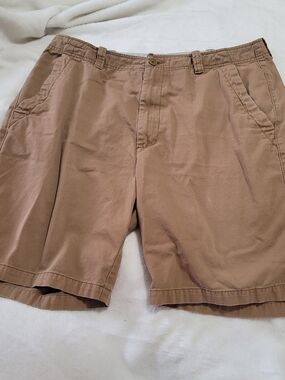 St. John's Bay Men’s Flat Front Shorts in Tan 38 Cotton